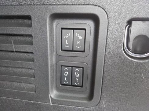 New 2026 Buick Enclave Preferred w/ Power Package FWD image 19