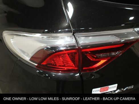 Used 2023 Buick Enclave Essence w/ Experience Buick Package AWD/4WD image 31