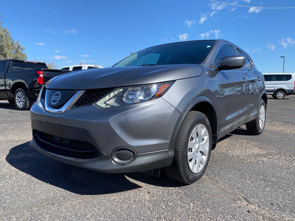Used 2019 Nissan Rogue Sport S FWD image 2