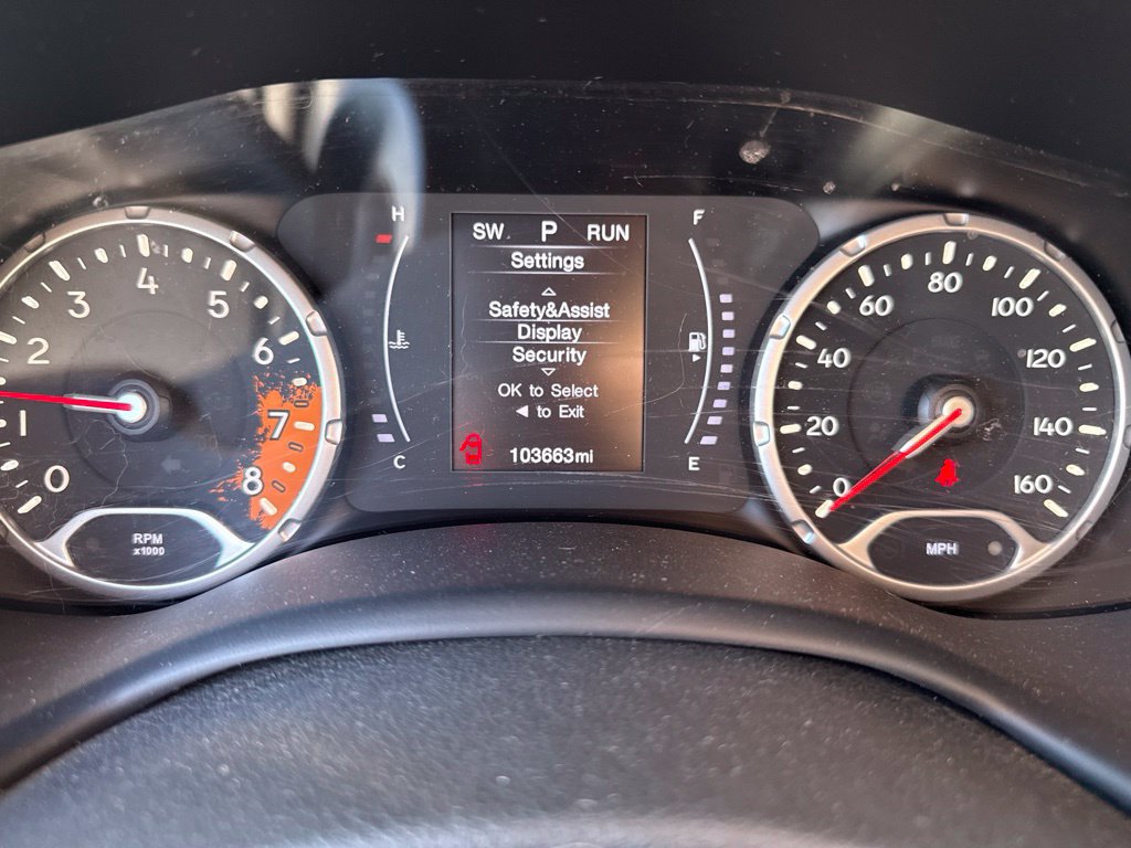 Used 2018 Jeep Renegade Latitude AWD/4WD image 10
