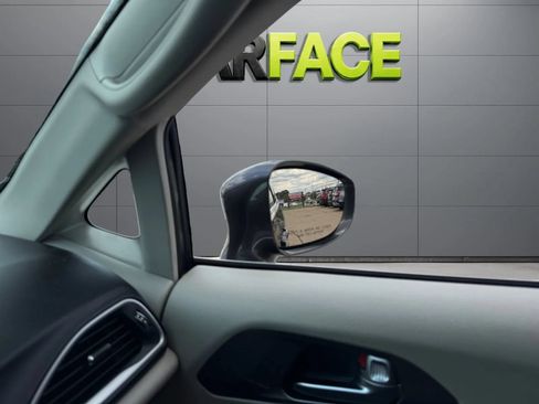 Used 2022 Chrysler Pacifica Touring-L FWD image 31
