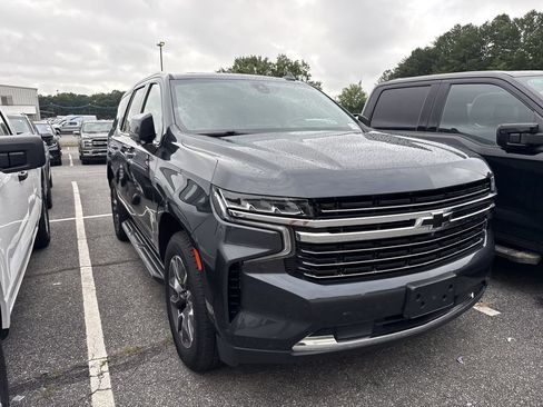 Used 2022 Chevrolet Tahoe LT w/ LT Signature Package AWD/4WD image 2