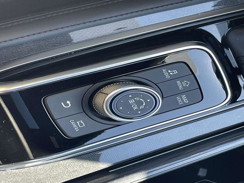 Used 2024 Nissan Armada SL w/ Midnight Edition Package image 25