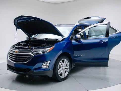 Used 2019 Chevrolet Equinox Premier FWD image 17