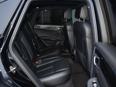 Used 2017 Porsche Macan S w/ Premium Package Plus image 41