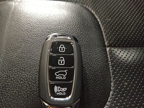 Used 2020 Hyundai Santa Fe Limited AWD/4WD image 32