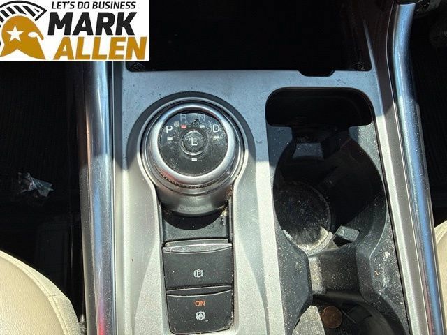 Used 2023 Ford Explorer XLT w/ Equipment Group 202A RWD image 11