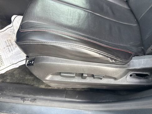 Used 2017 Chevrolet Equinox Premier w/ Enhanced Convenience Package image 28