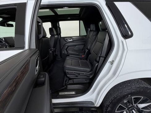 Used 2021 Chevrolet Tahoe Z71 AWD/4WD image 9