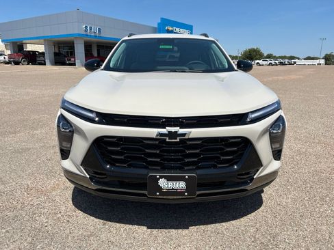 New 2026 Chevrolet Trax ACTIV w/ Driver Confidence Package FWD image 8