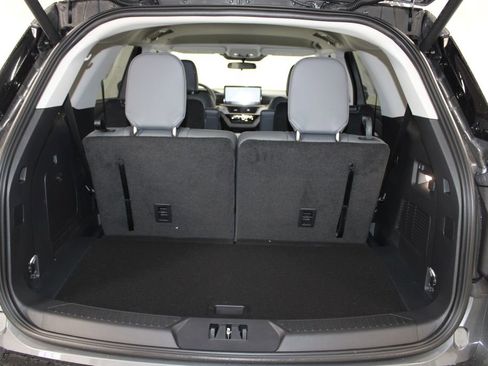 New 2026 Ford Explorer Active RWD image 15