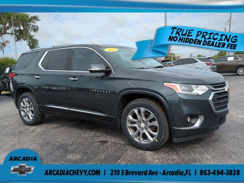 Used 2018 Chevrolet Traverse Premier FWD image 2