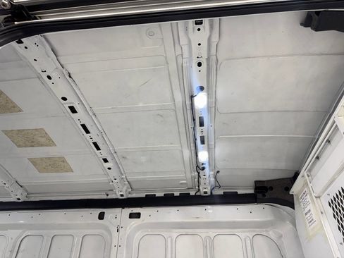 Used 2020 Ford Transit 250 Medium Roof RWD image 29