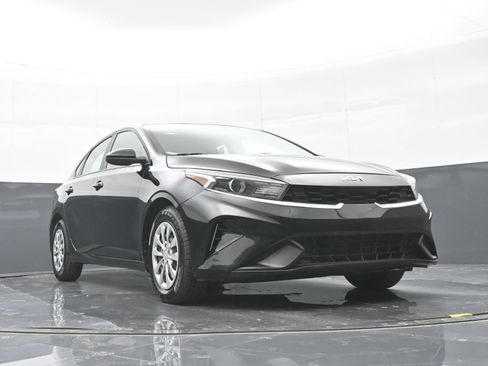 Used 2024 Kia Forte LX FWD image 41
