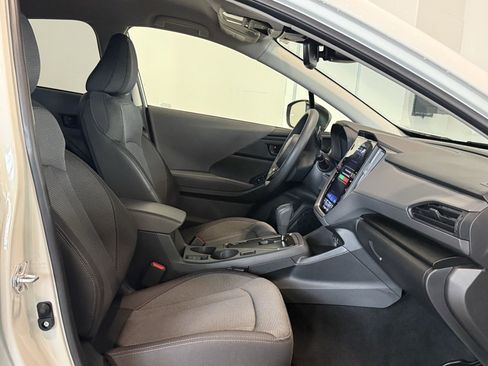 Used 2024 Subaru Crosstrek 2.0i Premium w/ Popular Package #4 image 6