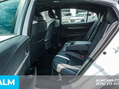 Used 2025 Toyota Camry SE image 21