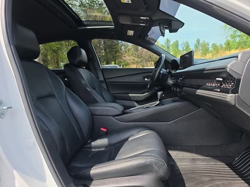 Used 2025 Honda Accord Sport image 22