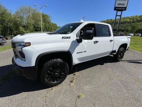New 2026 Chevrolet Silverado 2500 LTZ w/ LTZ Plus Package AWD/4WD image 3