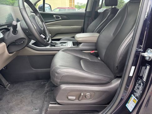 Used 2026 Kia Carnival FWD image 28