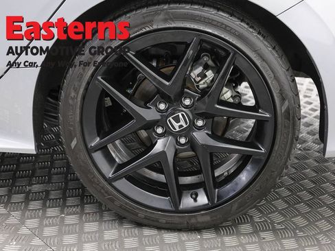 Used 2025 Honda Civic Sport image 32