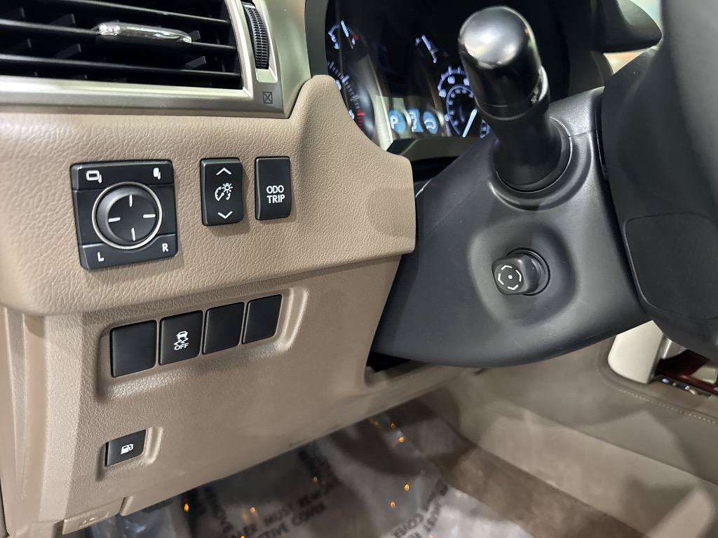 Used 2013 Lexus GX 460 w/ Comfort Plus Pkg AWD/4WD image 32