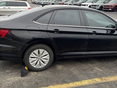 Used 2019 Volkswagen Jetta image 13