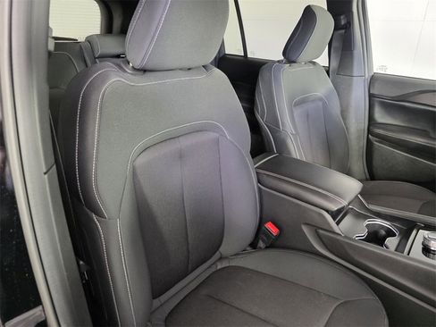 Certified 2024 Jeep Grand Cherokee Laredo X image 32