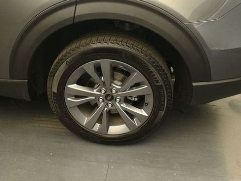 Certified 2025 Ford Explorer Active w/ Active Comfort Package AWD/4WD image 9