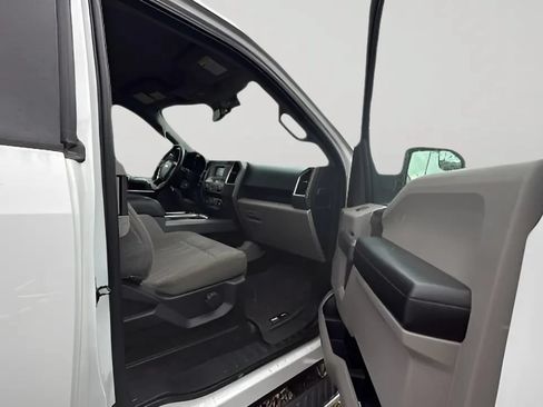 Used 2015 Ford F150 XLT w/ Equipment Group 301A Mid RWD image 16
