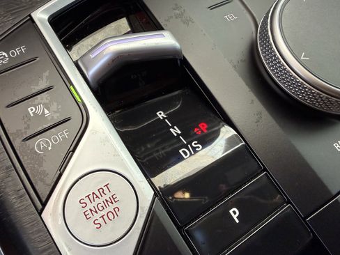 Used 2023 BMW 330i Sedan w/ Driving Assistance Package image 19