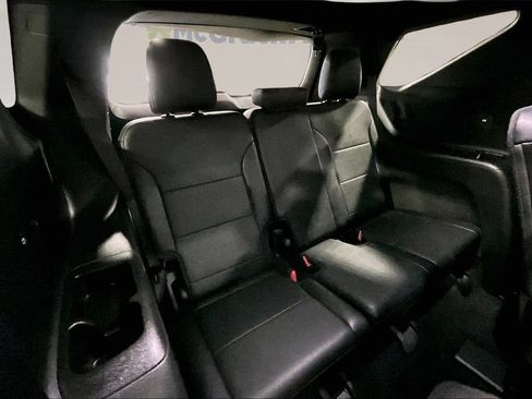 Certified 2025 Chevrolet Traverse LT image 27