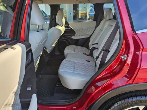 Used 2024 Mitsubishi Outlander SEL image 13