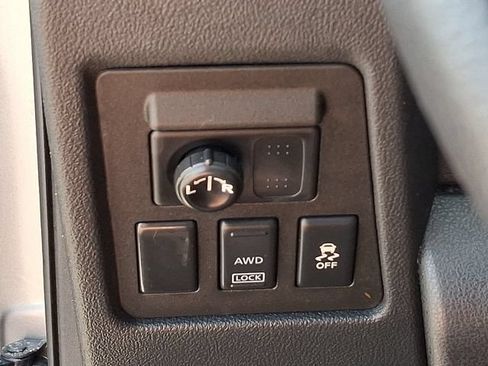 Used 2013 Nissan Rogue SV w/ Premium Pkg AWD/4WD image 25