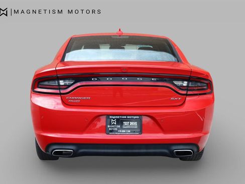 Used 2016 Dodge Charger SXT w/ Navigation & Travel Group image 8