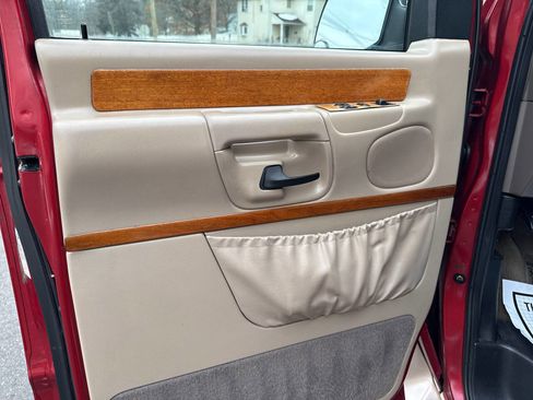 Used 1999 Ford E-150 and Econoline 150 image 20