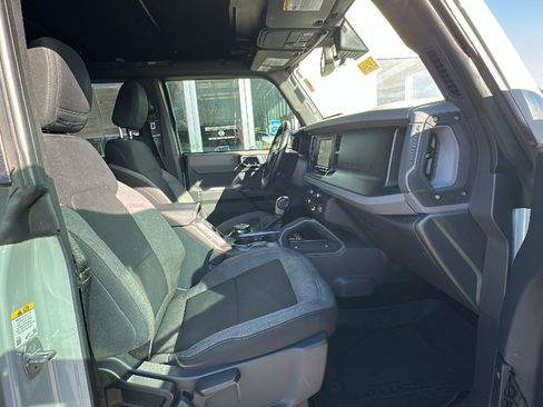 Used 2021 Ford Bronco Big Bend w/ Sasquatch Package image 25