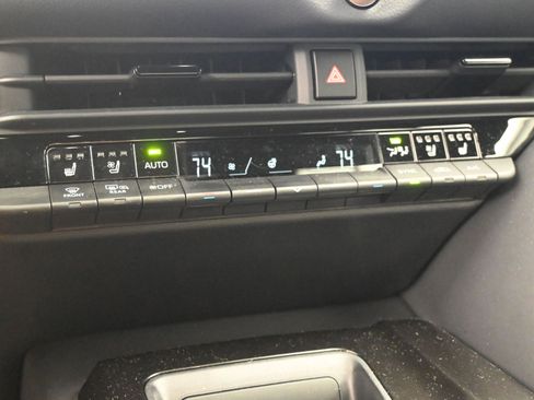 Certified 2025 Toyota Crown XLE image 14