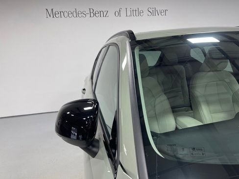 Used 2025 Volvo XC40 B5 Plus w/ Protection Package Premier image 12