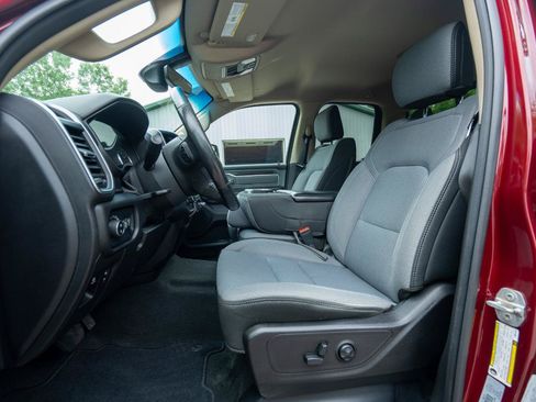 Used 2019 RAM 1500 Big Horn AWD/4WD image 12