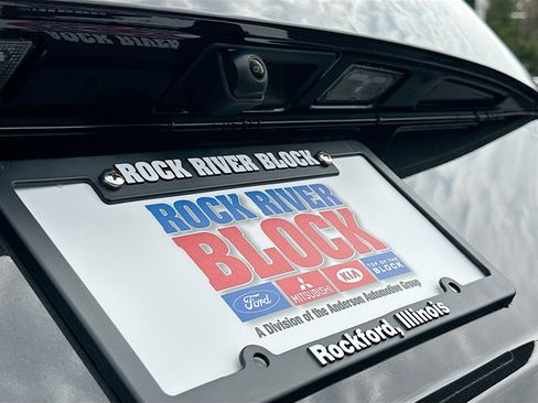 New 2025 Kia Carnival SX image 10