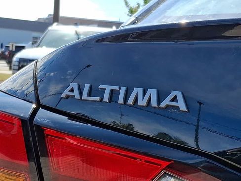 Used 2025 Nissan Altima 2.5 SV FWD image 28