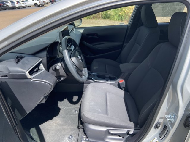Used 2025 Toyota Corolla LE FWD image 19