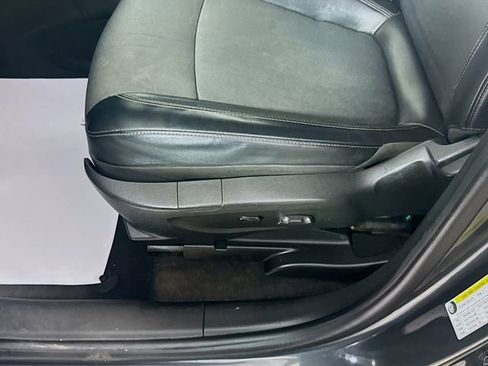Used 2017 Chevrolet Trax LT w/ LT Convenience Package AWD/4WD image 20
