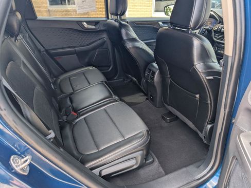 Used 2020 Ford Escape Titanium AWD/4WD image 17