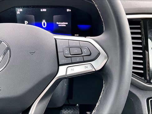 Certified 2022 Volkswagen Atlas Cross Sport SE w/ Black Wheel Package image 24