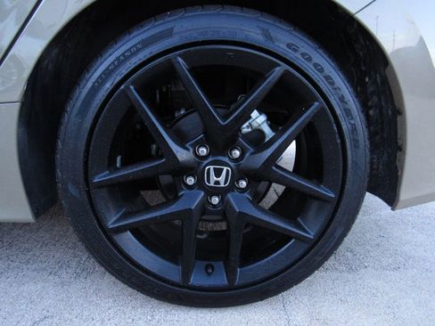 Used 2025 Honda Civic Sport image 12