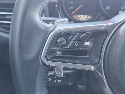 Used 2019 Porsche Macan image 25
