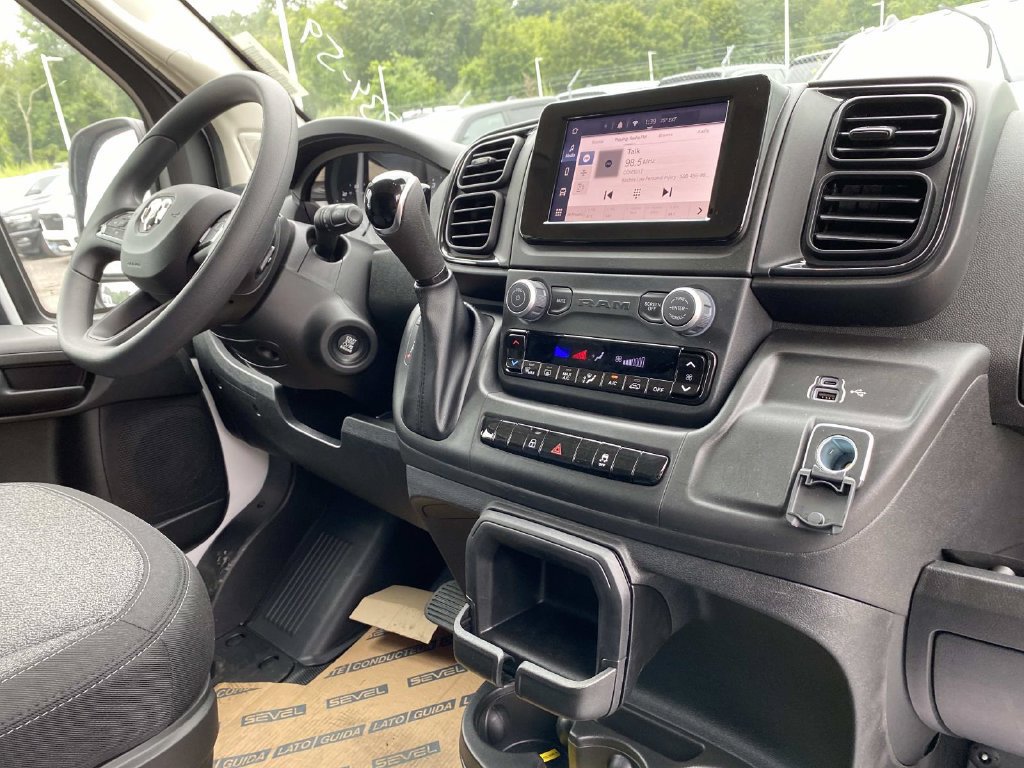 New 2026 RAM ProMaster 2500 w/ Convenience Group FWD image 8