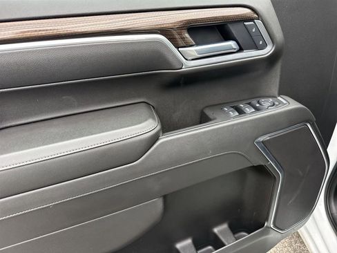 Used 2025 Chevrolet Silverado 1500 LT image 20