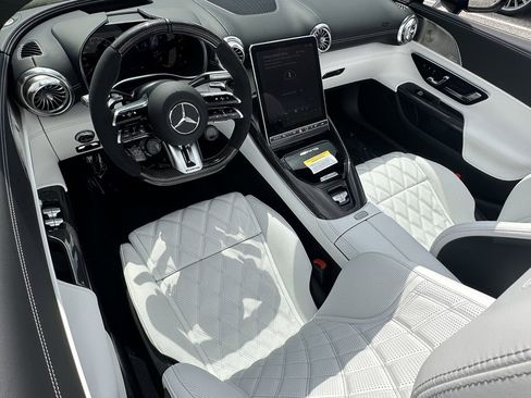 New 2026 Mercedes-Benz SL 63 AMG 4MATIC image 25